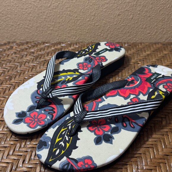J.Crew Flip Flops Floral Print Fabric Upper Rubber Sole Size 10 - Picture 1 of 5